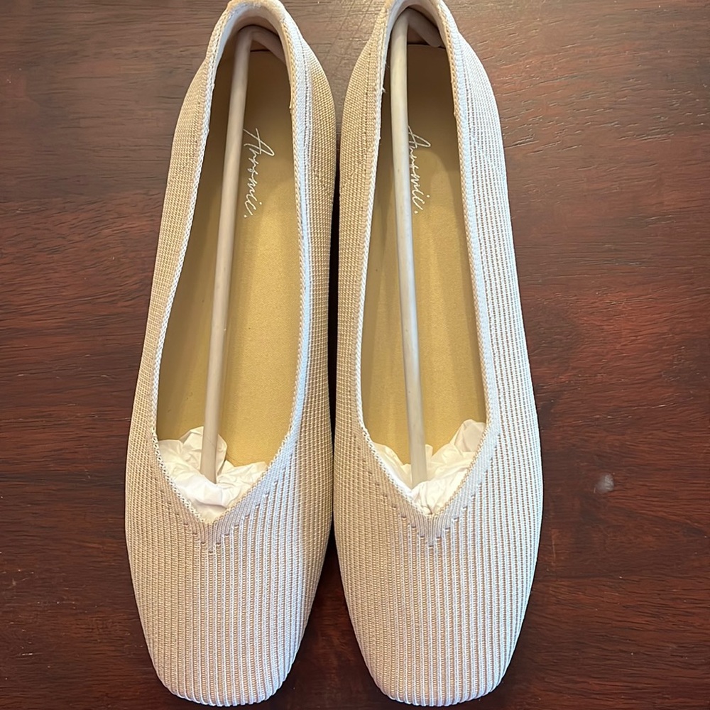 Arromic Square Toe Flats